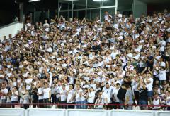 FOTO | Pun stadion Zrinjskog: Navijači traže pobjedu protiv LASK-a